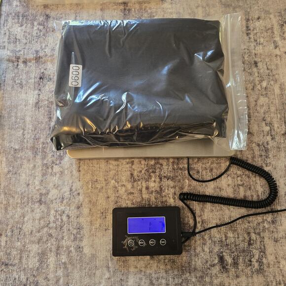 AGOLDE Jeans Womens 28 Black Cherie High Rise Straight Raw Hem Made USA Zip Fly - Picture 11 of 11